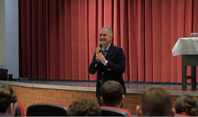 Başkan Taban Gençlere Kulak Veriyor