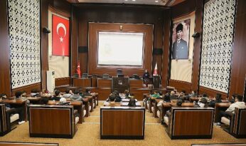 Keçiören Belediyesi Stajyerleri Hayata Hazırlıyor