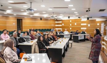 Bornova Muhtarlar Akademisi tamamlandı