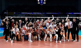 Eczacıbaşı Dynavit adını finale yazdırdı!