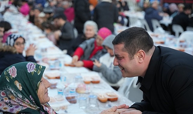 Torbalı Belediyesi’nden Cumhuriyet Mahallesi’nde Dev İftar