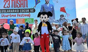 23 Nisan Çocuk ve Uçurtma Festivali bayram coşkusuyla yaşanıyor