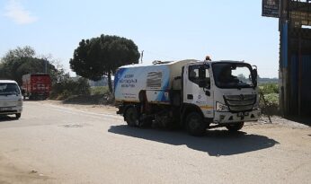 Aydın Büyükşehir Belediyesi’nden Acarlar’da çevre düzenleme ve bakım çalışması