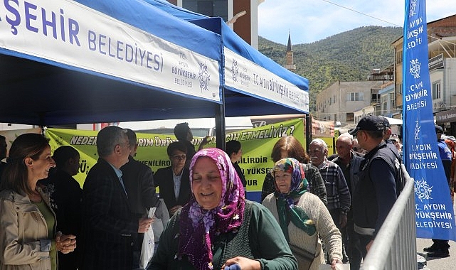 Başkan Çerçioğlu Ata Tohumlarından Yetiştirilen Binlerce Fideyi Karacasu ve Koçarlı’da Vatandaşlarla Buluşturdu