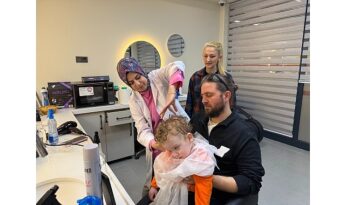 Kaan’ın ilk saç kesimi tatlı bir anıya dönüştü