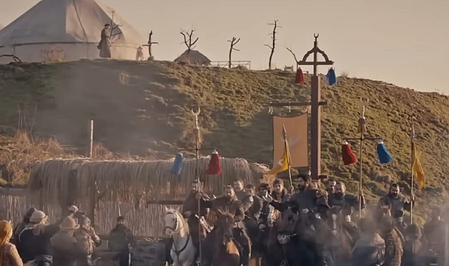 Okçuluk kursunu bitirdi, tarihi dizilerde rol aldı